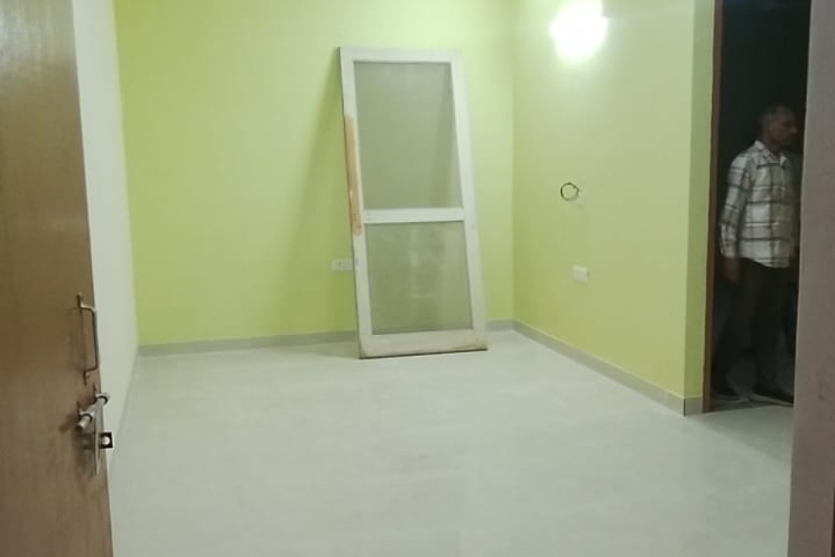 Independent Floor