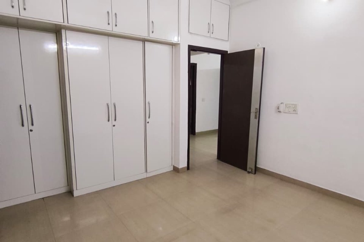 Independent Floor