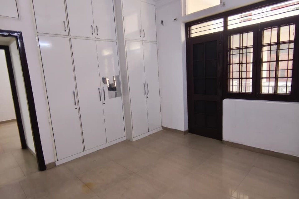 Independent Floor