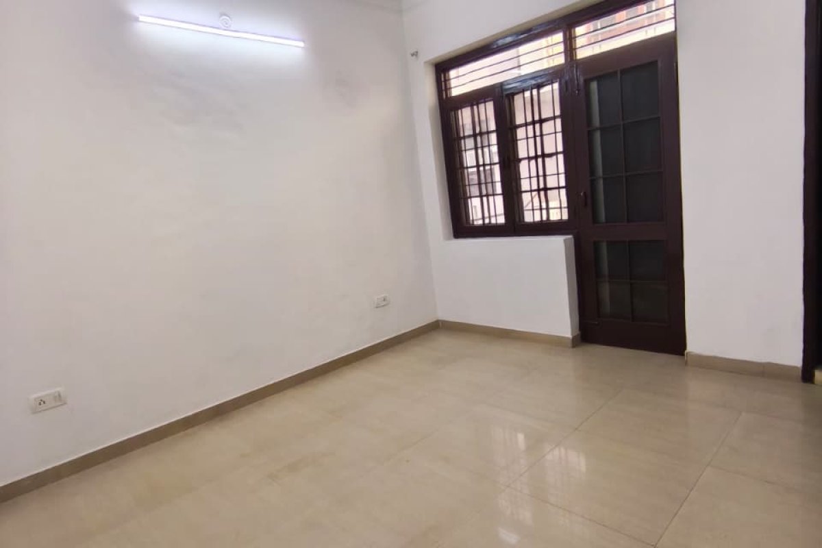 Independent Floor