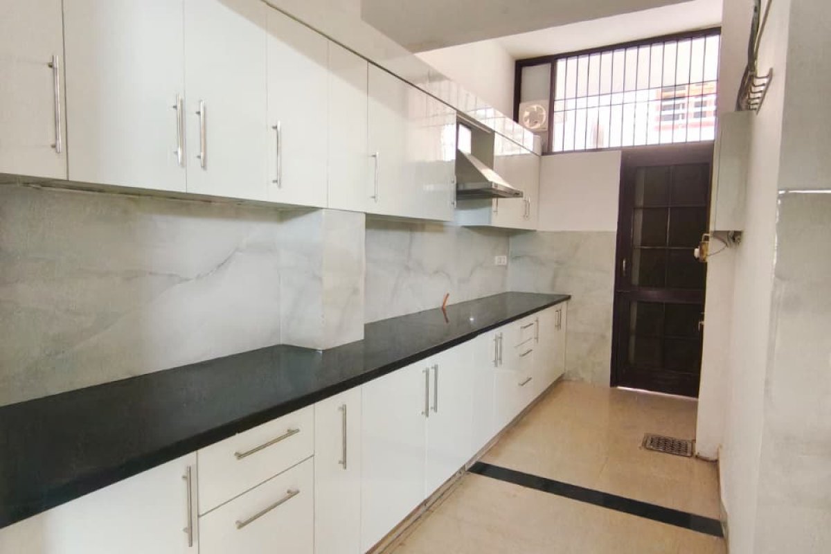 Independent Floor