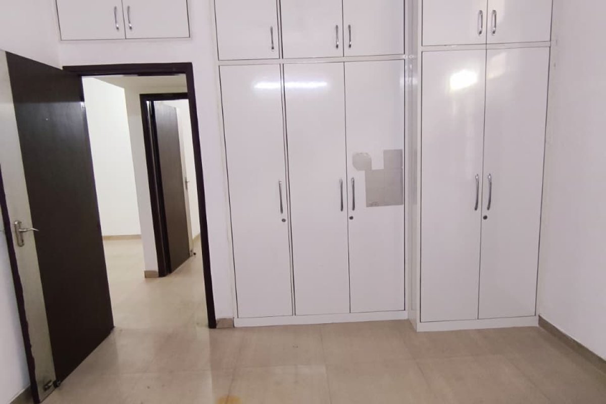 Independent Floor
