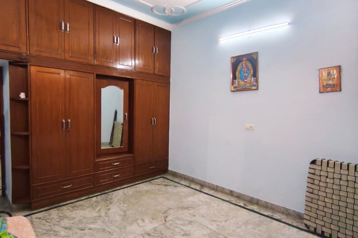 Independent Floor